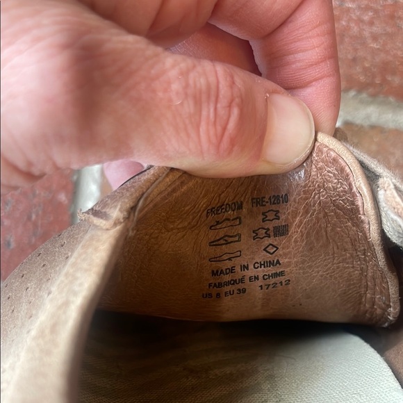 Tan Leather Taos Freedom Sneaker 8 - Picture 7 of 8